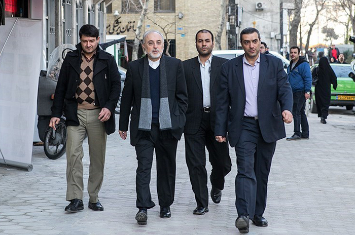 صالحی با مترو سر کار رفت / تصاویر