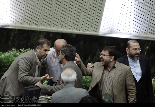 تصاویر/ درگیری لفظی کوچک زاده و جلالی در مجلس