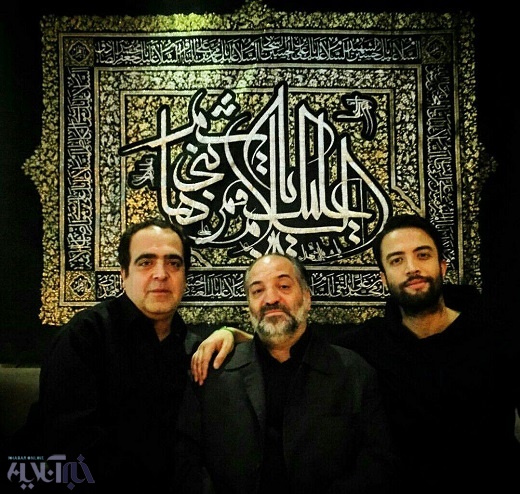 تصویری از حضور مداح معروف در منزل بنیامین بهادری