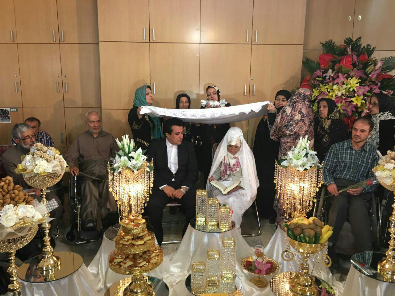 حداد عادل خطبه عقد خبرنگار صداوسیما را جاری کرد + عکس
