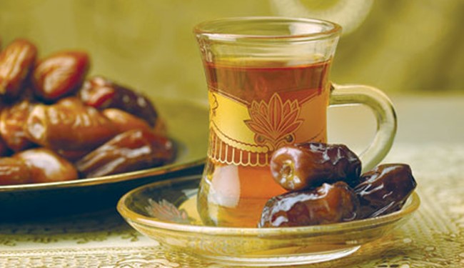 چرا هنگام افطاری باید خرما بخوریم؟!