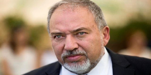 لیبرمن، عباس را رهبر یک تشکیلات فاسد خواند لیبرمن، عباس را رهبر یک تشکیلات فاسد خواند