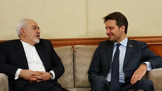 رایزنی ظریف با همتای اکوادوری