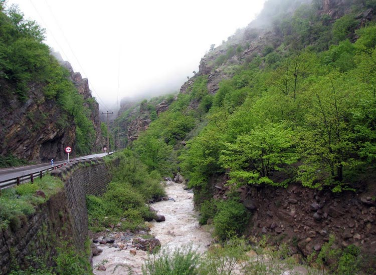 روستای زیبا و دیدنی گچسر در جاده چالوس روستای زیبا و دیدنی گچسر در جاده چالوس