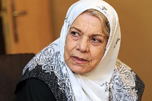 بازیگر زن: چهار ساعت مرا به درخت بستند! +عکس بازیگر زن: چهار ساعت مرا به درخت بستند! +عکس