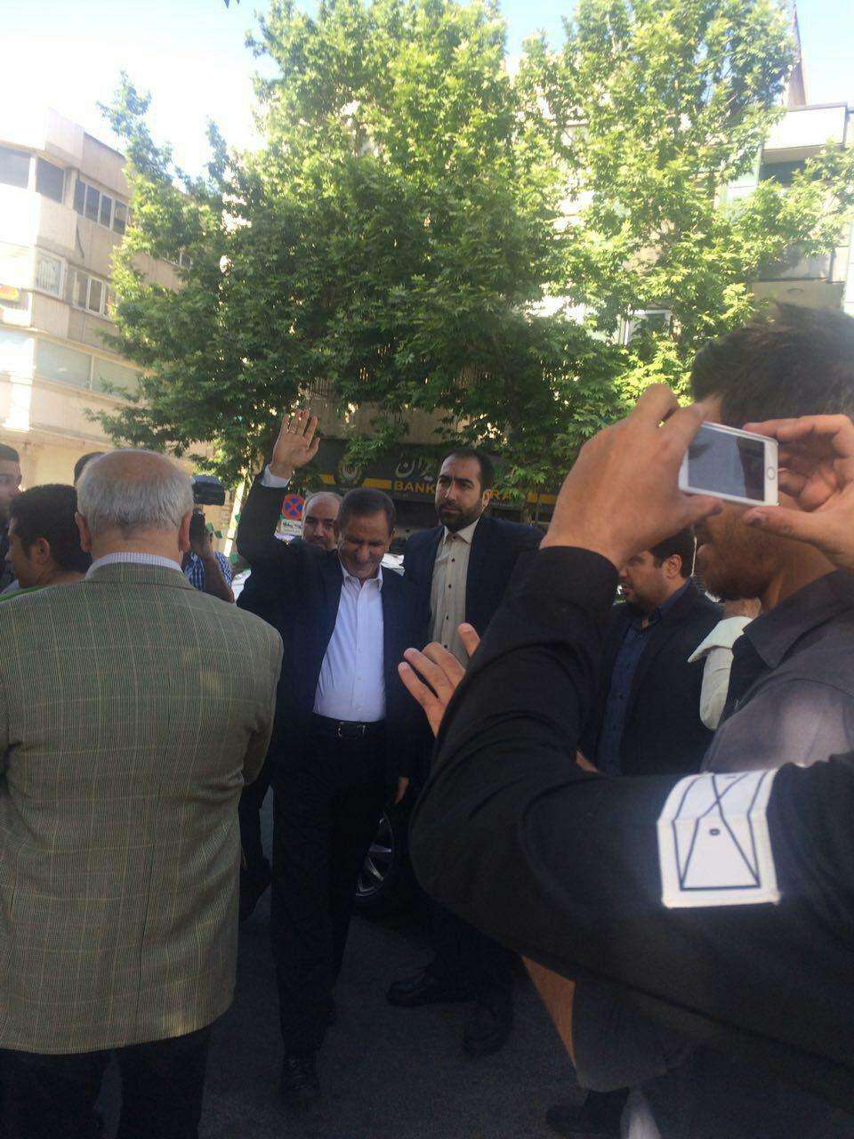 تصاویر/اسحاق جهانگیری در حسینیه ارشاد