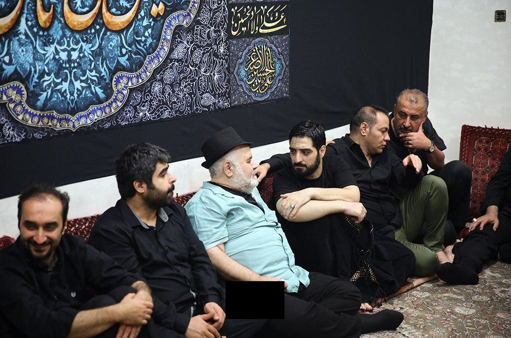 از اکبر عبدی تا امیر جعفری در مراسم عزای حسینی/ تصاویر
