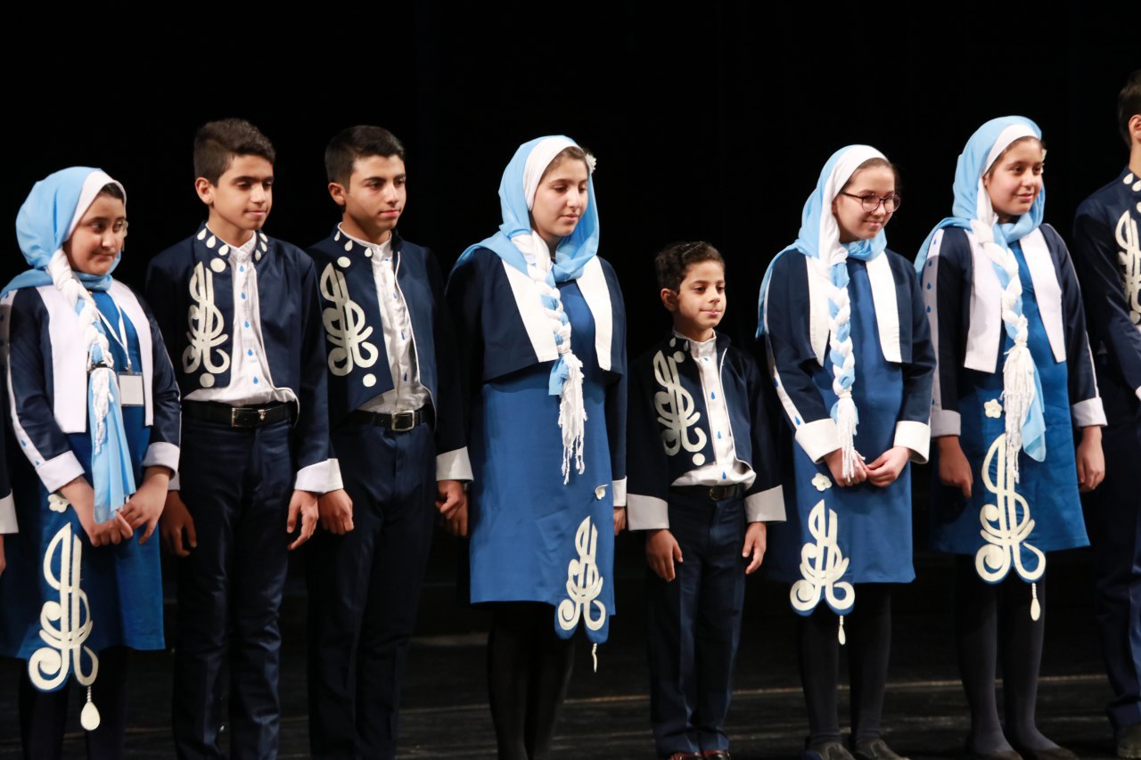 هنرمندان کوچک و بزرگ دلی از جنس همایون خرم