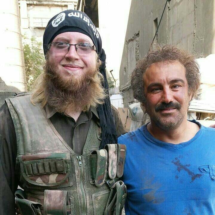 عکس یادگاری محسن تنابنده با یک داعشی! +عکس