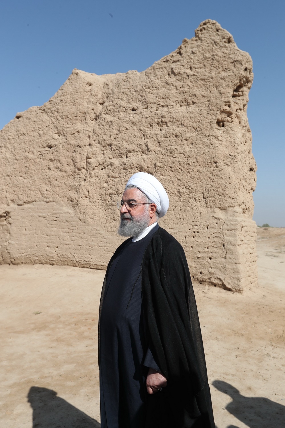 تصویری از حسن روحانی در شهر تاریخی مرو