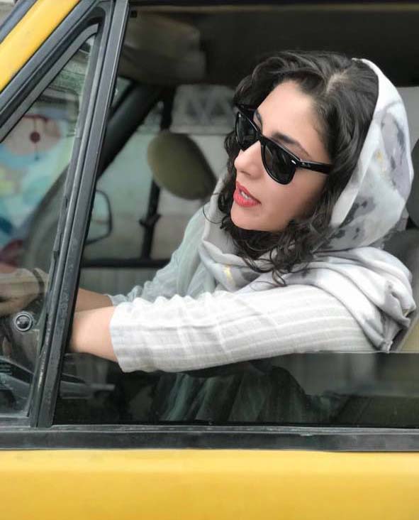 «هستی مهدوی» راننده تاکسی شد! + عکس