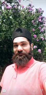کلاه جالب آقای خواننده + عکس