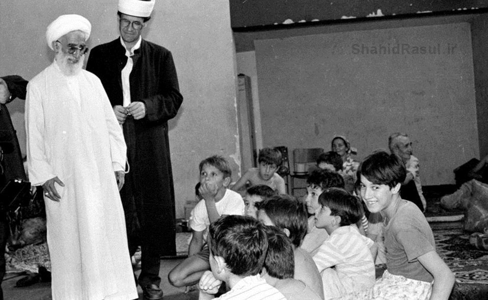 عکس/ تصویری جالب از آیت الله جنتی در سفر خارجی