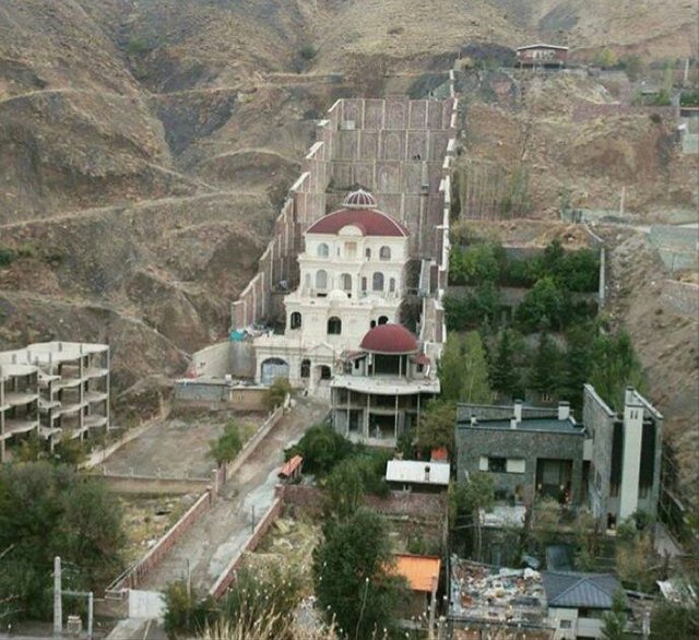 ماجرای ساخت ویلا در قلب توچال در روز روشن