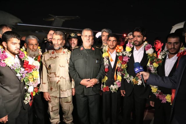 آزادی و بازگشت 5 تن از مرزبانان+تصاویر
