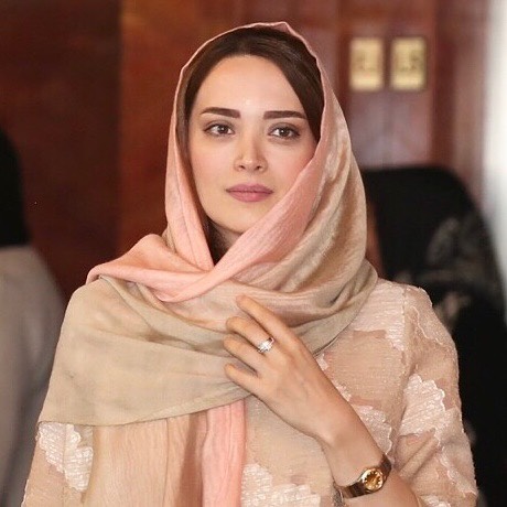 به گزارش ثریا بهنوش طباطبایی بازیگر کشورمان عکس جدیدی از خودش را منتشر کرد.