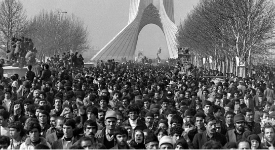 چرا رژیم پهلوی سقوط کرد؟ چرا رژیم پهلوی سقوط کرد؟