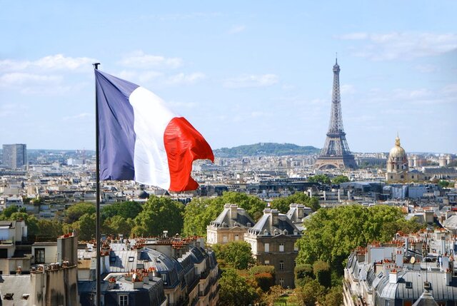 دولت فرانسه پول کم آورد! دولت فرانسه پول کم آورد!