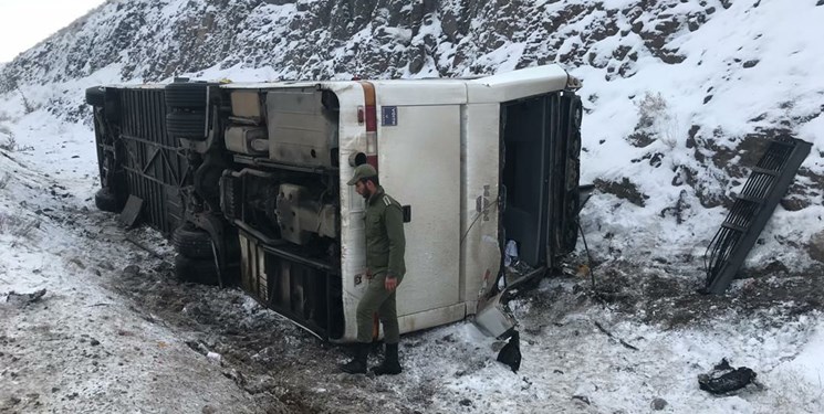 جزئیات واژگونی اتوبوس مشهد - باکو