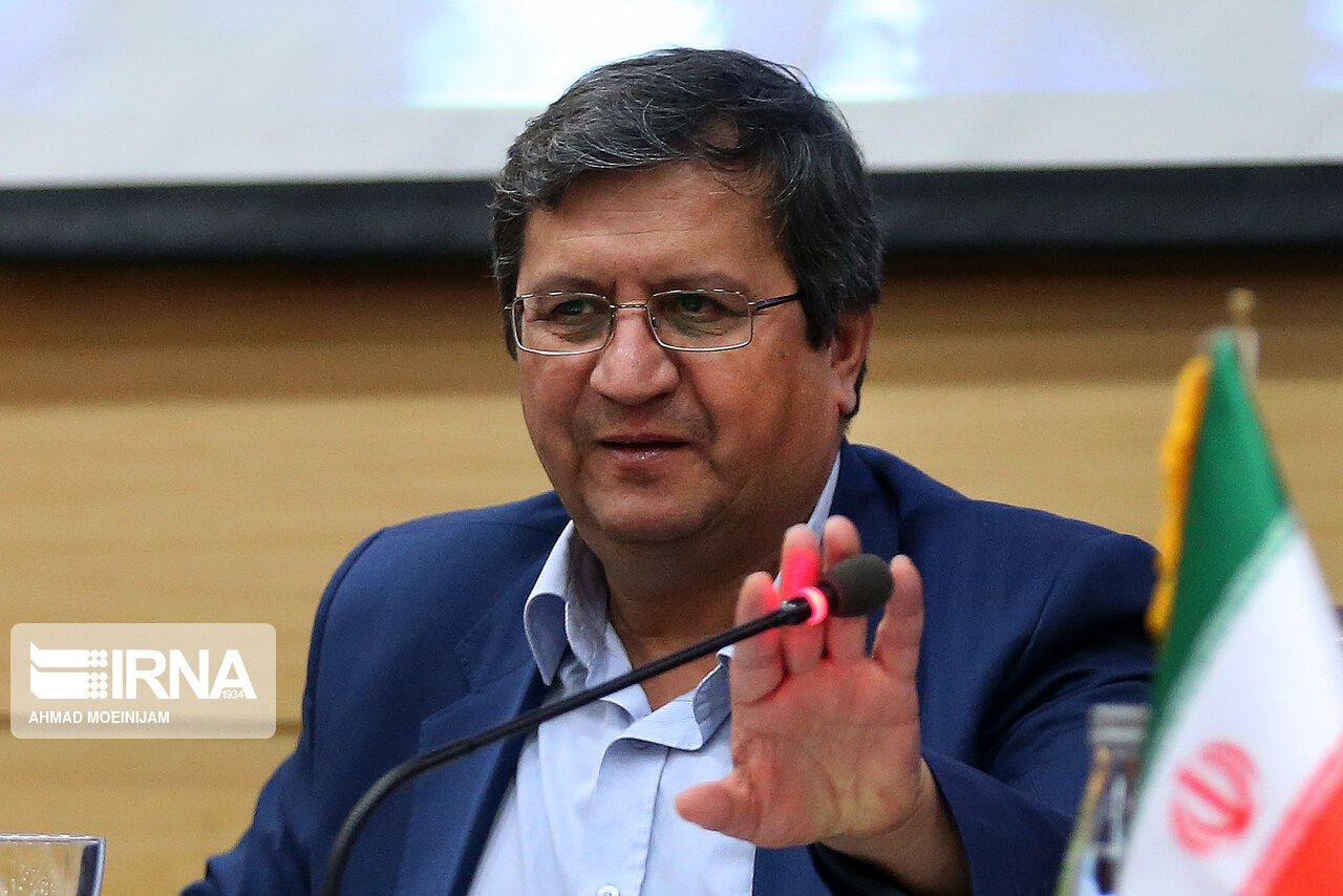 نظر همتی در مورد محدود شدن دامنه نوسان بورس نظر همتی در مورد محدود شدن دامنه نوسان بورس
