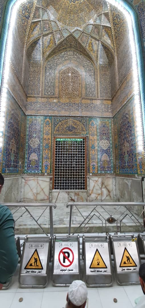 درهای حرم امام علی (ع) به خاطر کرونا بسته شد+عکس