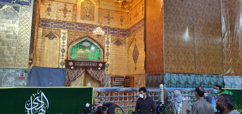 درهای حرم امام علی (ع) به خاطر کرونا بسته شد+عکس