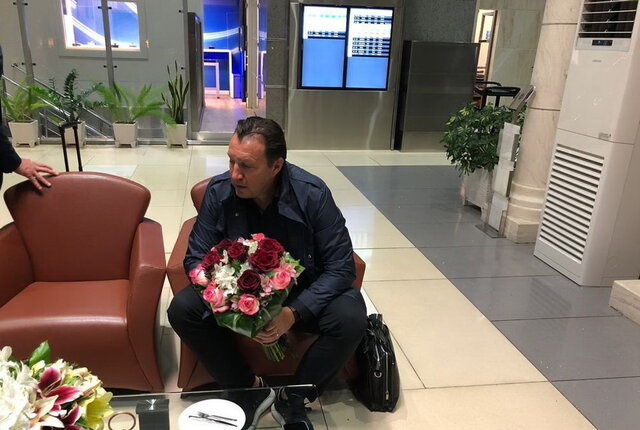 سرمربی جدید تیم ملی فوتبال وارد تهران شد++عکس