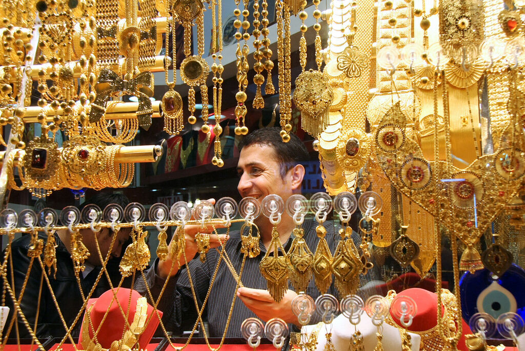 طلا و دلار بیشتر گران شد یا سکه؟