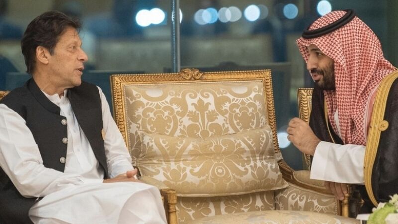 چرا عمران خان به عربستان رفت؟ چرا عمران خان به عربستان رفت؟