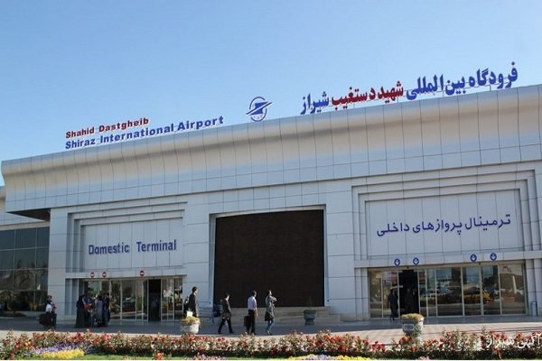 فرود اضطراری هواپیمای پرواز باکو به دبی در شیراز فرود اضطراری هواپیمای پرواز باکو به دبی در شیراز