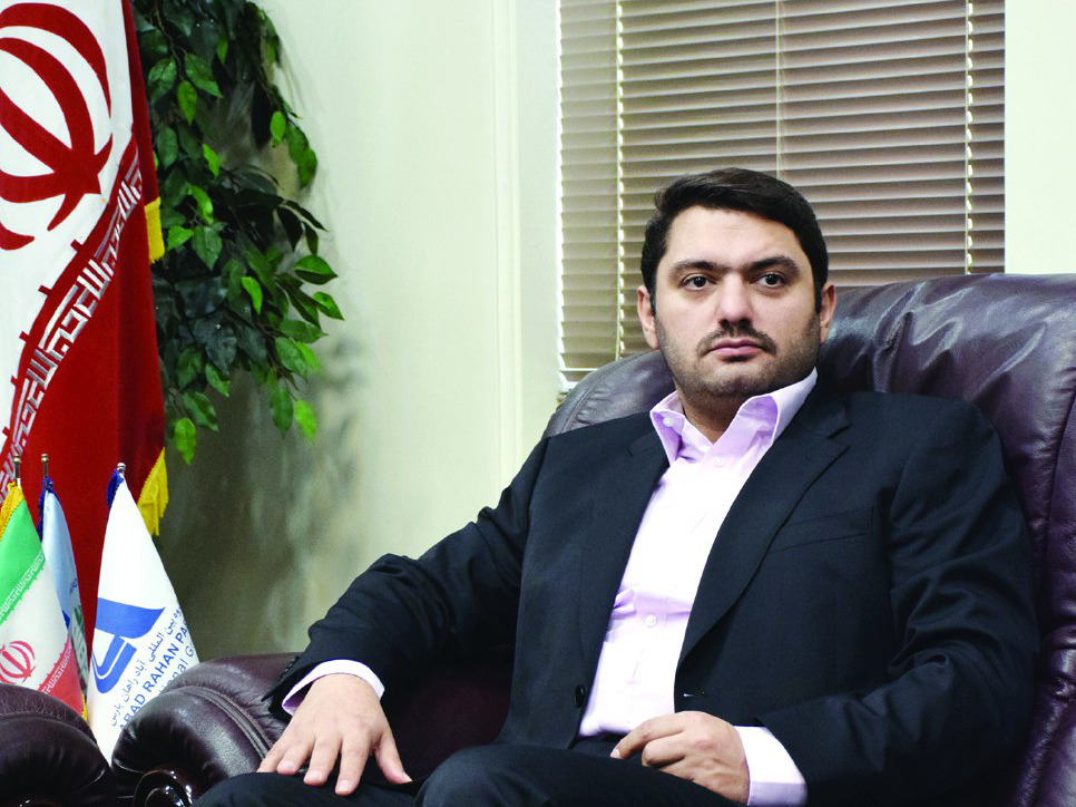 خدمات به زائران اربعین در مسیر &laquo;آزادراه کربلا&raquo;