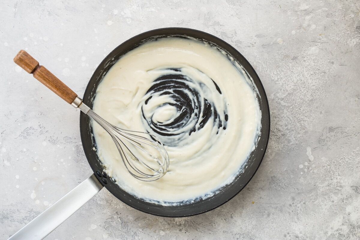 طرز تهیه سس بشامل و کاربردهای آن