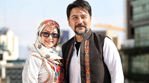 جنجال آوازخوانی همسر آقای بازیگر +عکس جنجال آوازخوانی همسر آقای بازیگر +عکس