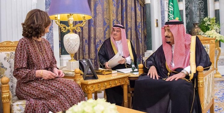 رئیس «سیا» به دیدار شاه سعودی رفت+عکس رئیس «سیا» به دیدار شاه سعودی رفت+عکس