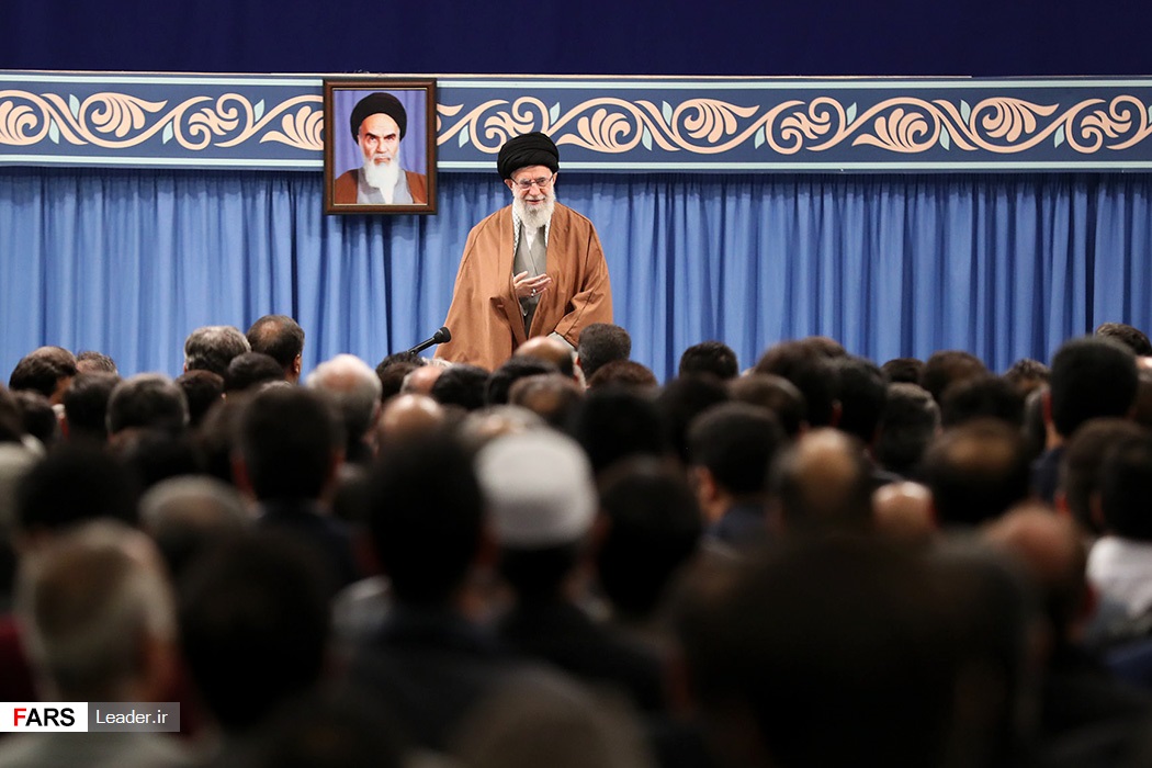 تکذیب نقل قول منتسب به رهبری درباره قیمت بنزین تکذیب نقل قول منتسب به رهبری درباره قیمت بنزین