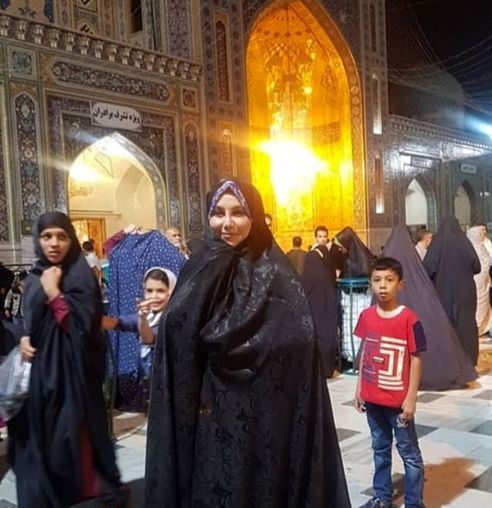 پوشش متفاوت بهنوش بختیاری در حرم امام رضا (ع) + عکس