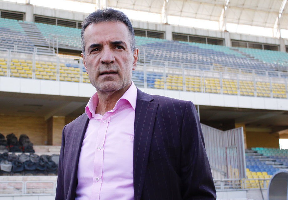 شعار هواداران پرسپولیس علیه رسول خطیبی