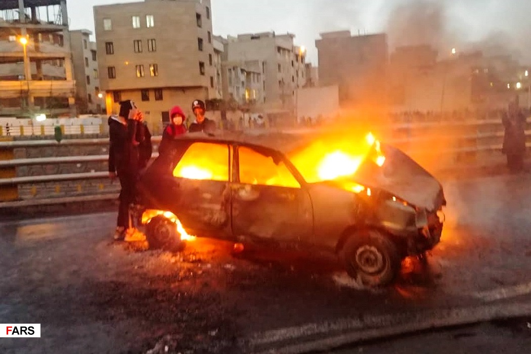 مسئولان مواضع امروز خود را از یاد نبرند