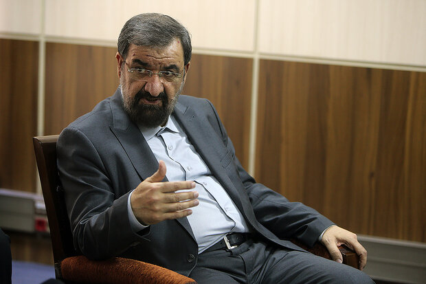 انتقاد محسن رضایی از روحانی