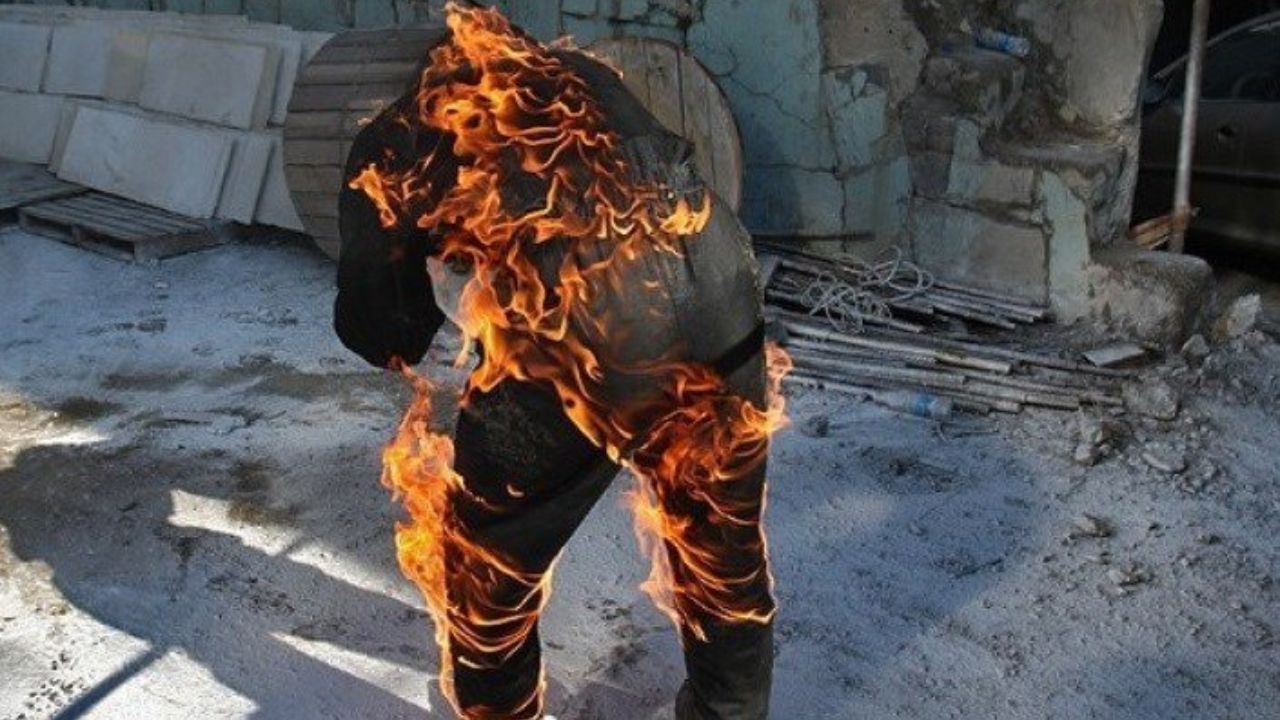 خودسوزی یک معلم در مسجدسلیمان