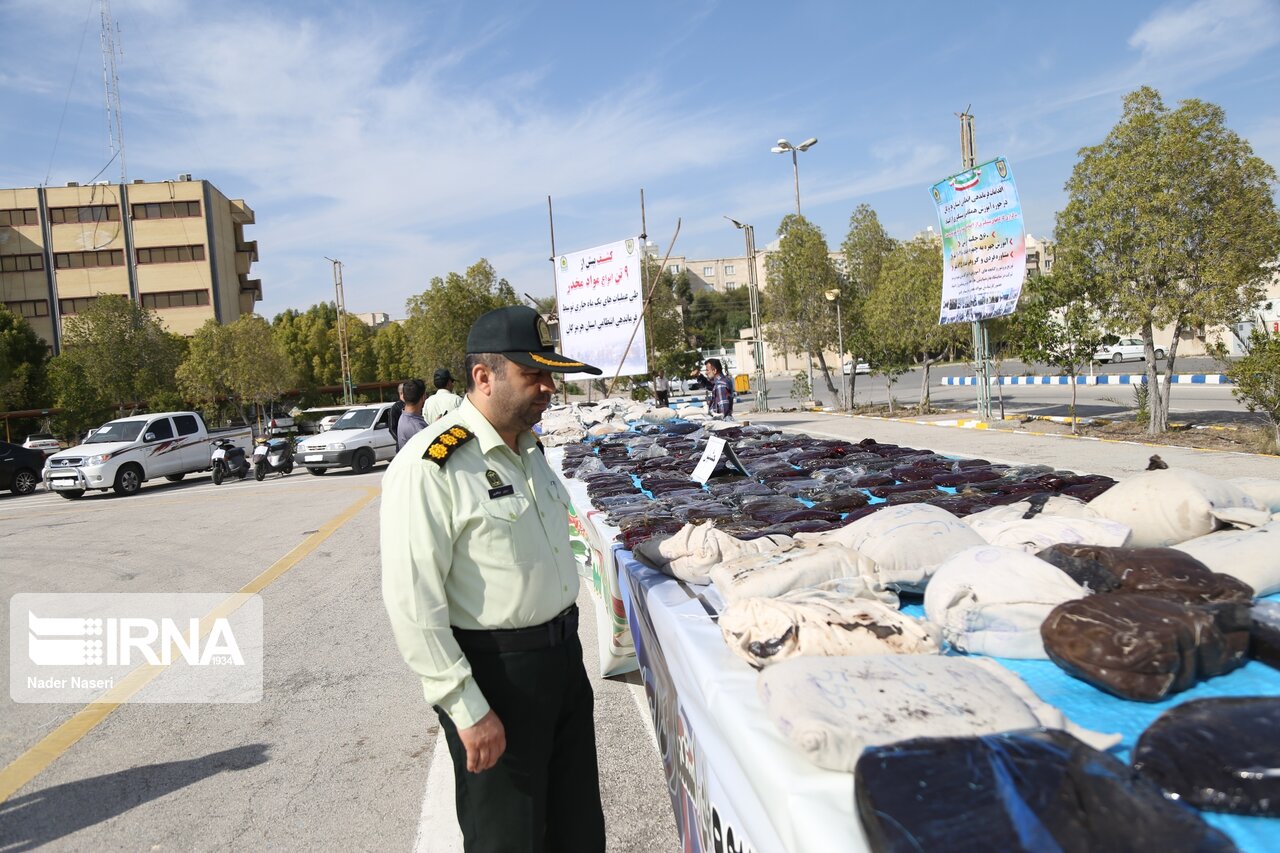 بیش از یک تن مواد مخدر در مرز میرجاوه کشف شد بیش از یک تن مواد مخدر در مرز میرجاوه کشف شد