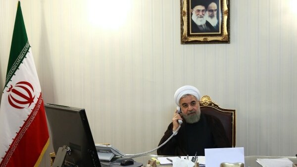 دستور روحانی به وزیر اقتصاد درباره بورس دستور روحانی به وزیر اقتصاد درباره بورس