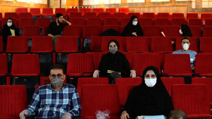 در روزهای همهگیری کرونا، چگونه به سینما برویم؟ در روزهای همهگیری کرونا، چگونه به سینما برویم؟