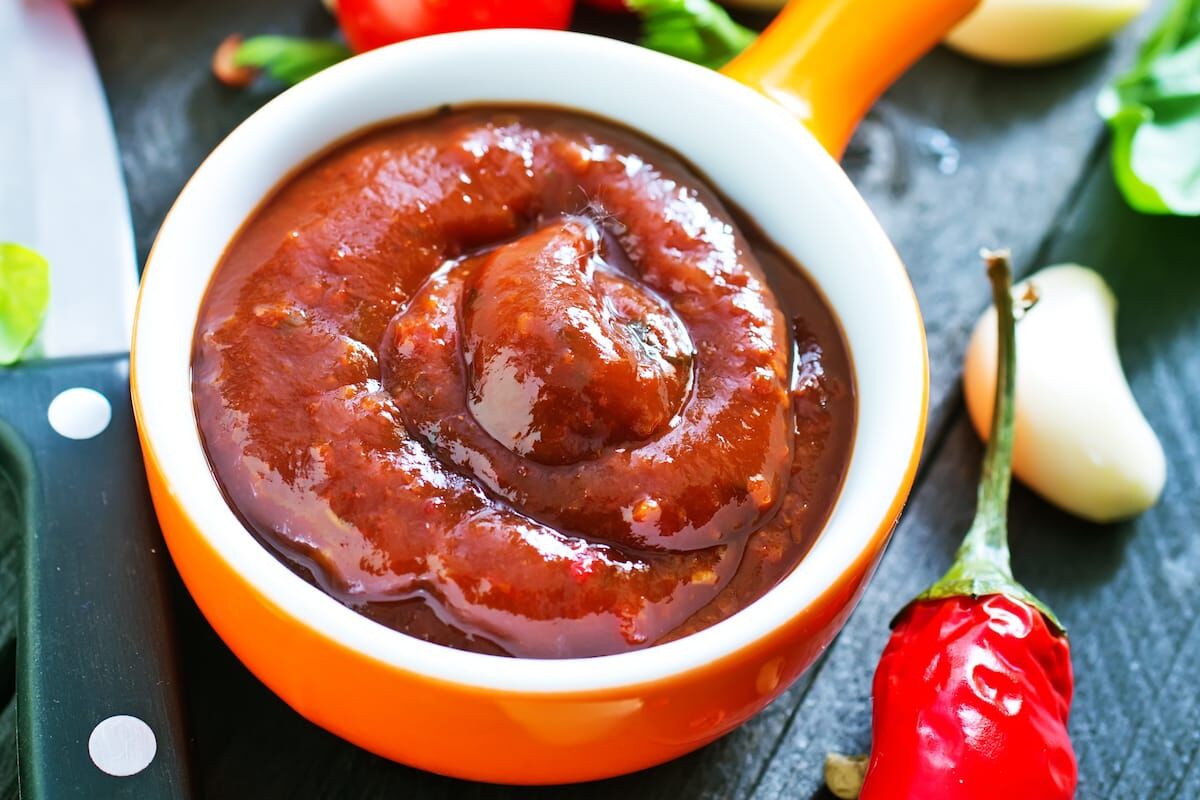 طرز تهیه سس هریسا؛ تند و جذاب و متفاوت طرز تهیه سس هریسا؛ تند و جذاب و متفاوت