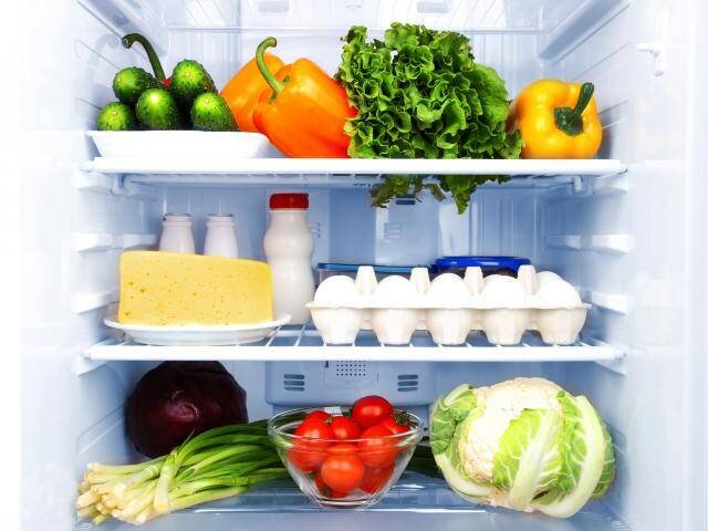 چند توصیه کاربردی برای از بین بردن بوی بد یخچال