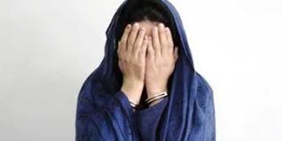 دستگیری زن رمال کلاهبردار در ایلام