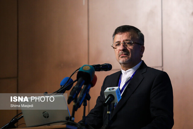 داورزنی: تنها مسئولیت فدراسیون به من واگذار شده است