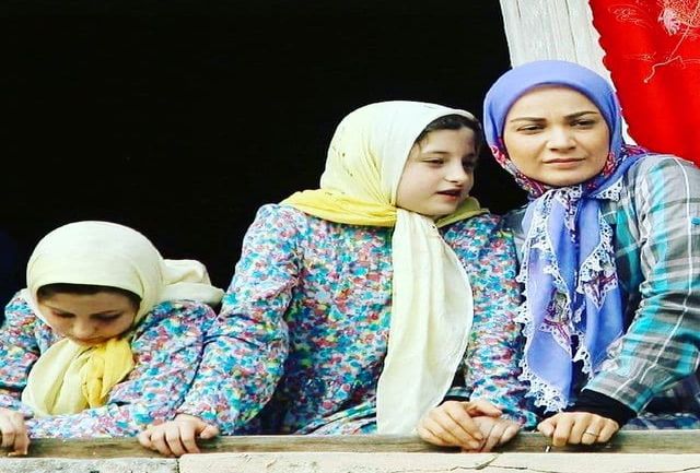 دلجویی نسرین نصرتی از سارا و نیکا دلجویی نسرین نصرتی از سارا و نیکا