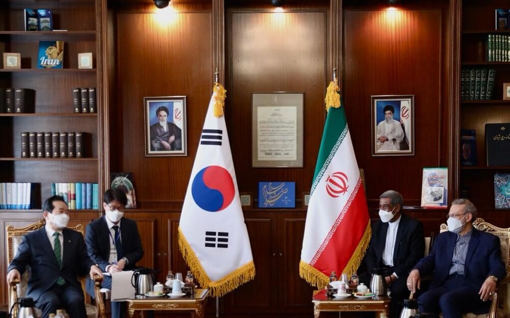 عکسی از دیدار نخست وزیر کره جنوبی با علی لاریجانی عکسی از دیدار نخست وزیر کره جنوبی با علی لاریجانی