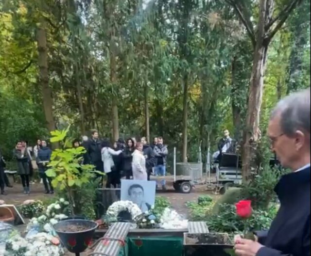 پیکر عباس معروفی به خاک سپرده شد پیکر عباس معروفی به خاک سپرده شد